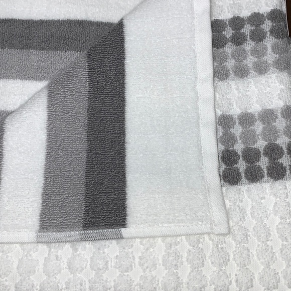 CARO. Bath Caro Quick Dry 0 Cotton Bath Towel 28 X 53 Poshmark